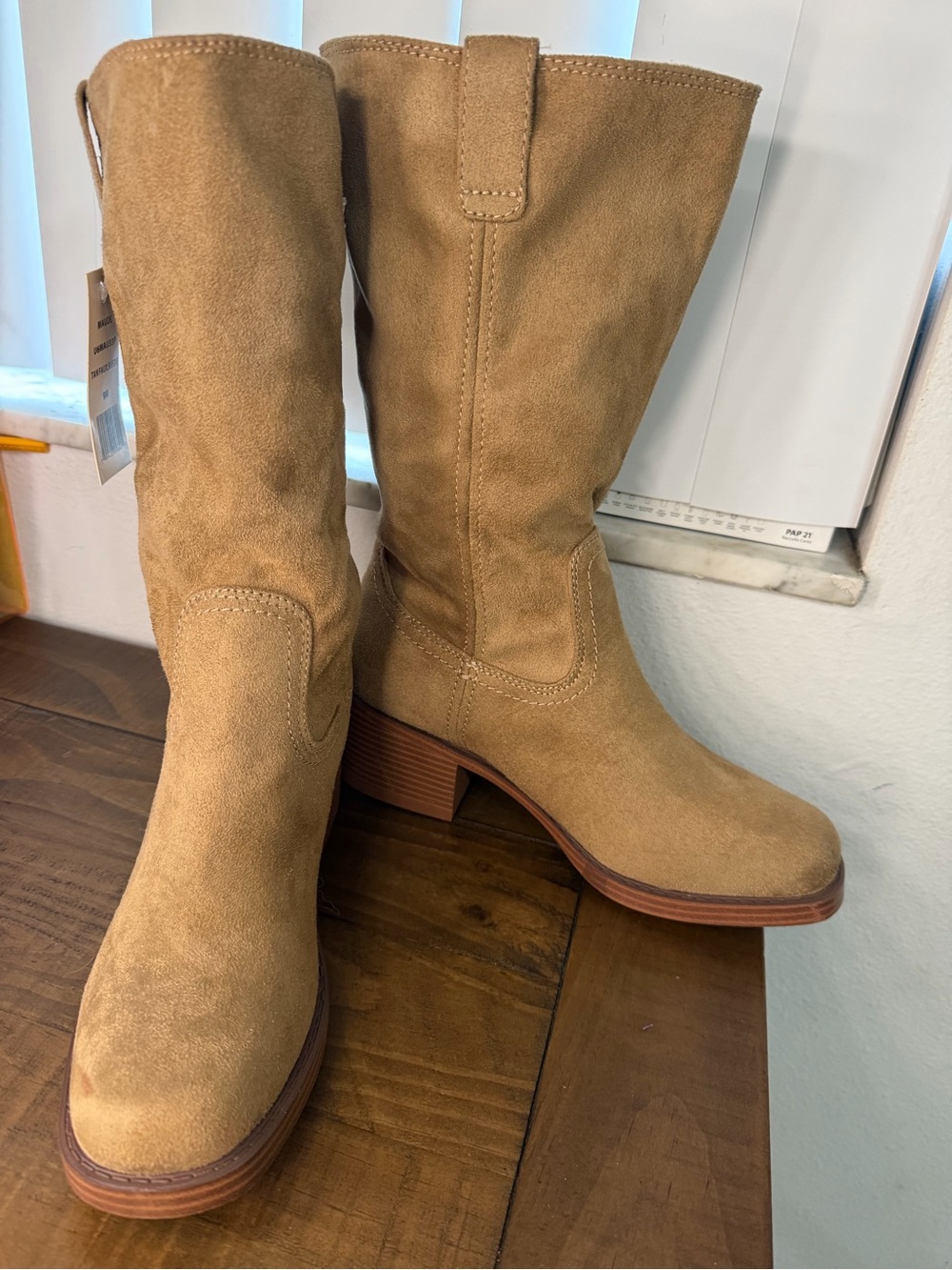 Unionbay tan nude brown suede Women's Maude Pull On Tall Boot 9 new